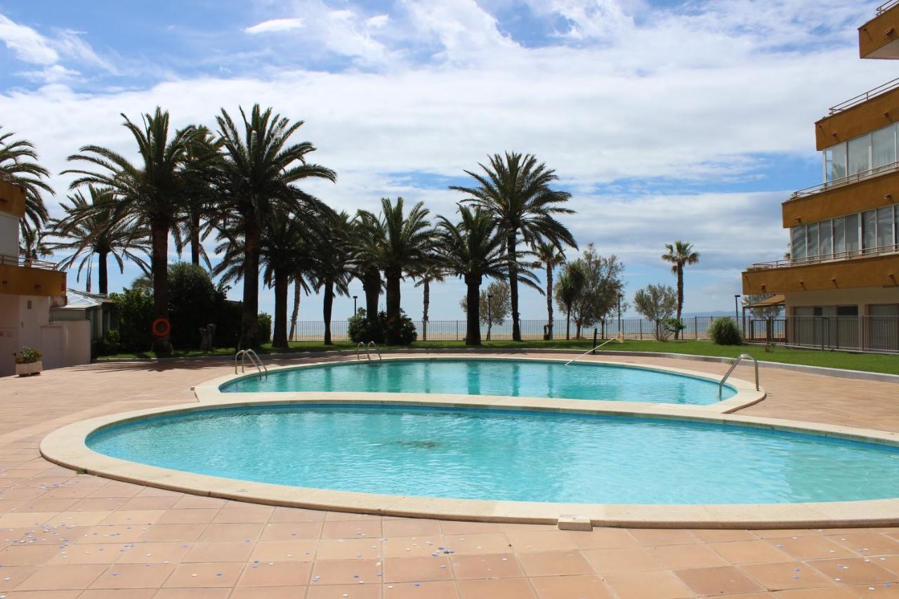 Beautiful Apartment In Front Of Beach, Pool, View ロザス エクステリア 写真